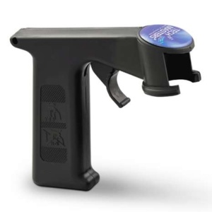 SPRAY BOY je robustní držák pro všechny sprejové nádoby. Umožňuje řízené dávkování a má rovnoměrný rozstřik. SPRAY BOY umožňuje neobvyklé aplikace i na větších plochách. Díky ergonomickému designu je jeho použití pro každého uživatele jednoduché a bezpečné.